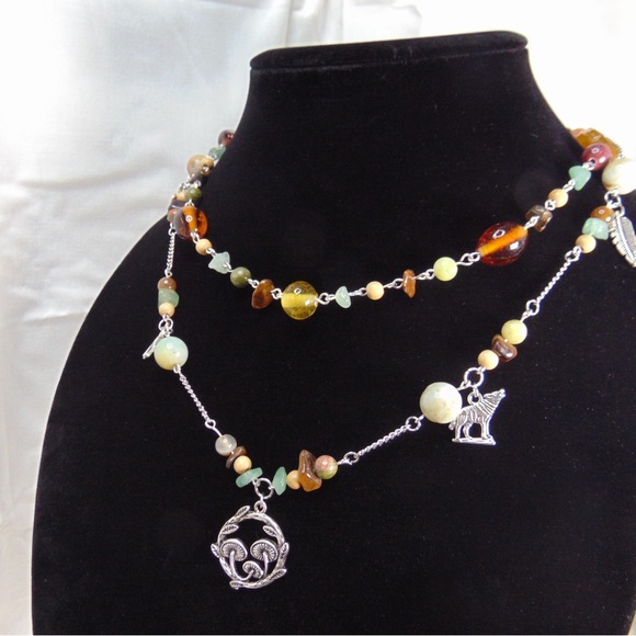 Handmade necklace 🤎💚 - Picture 2 of 3